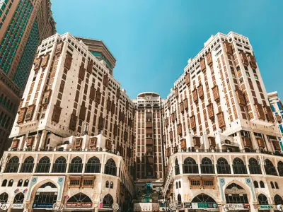 Makkah Clock Tower Umrah Deal